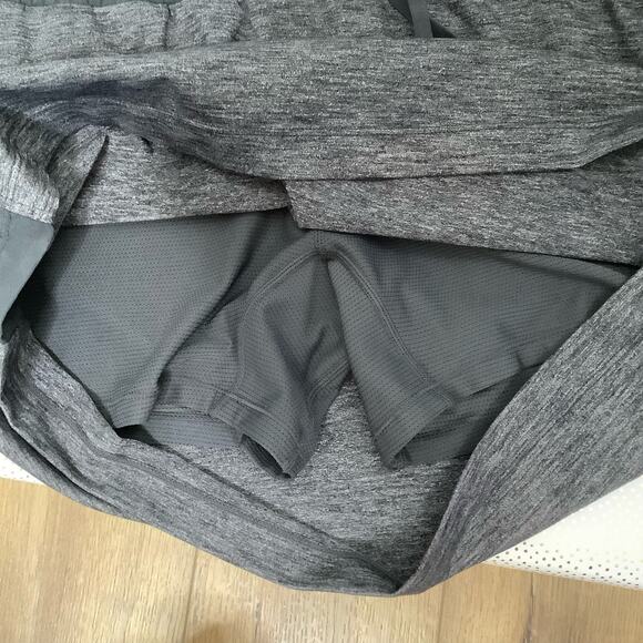 Athleta Excursion Gray Hybrid Athletic Skirt Skort Medium - Picture 9 of 11